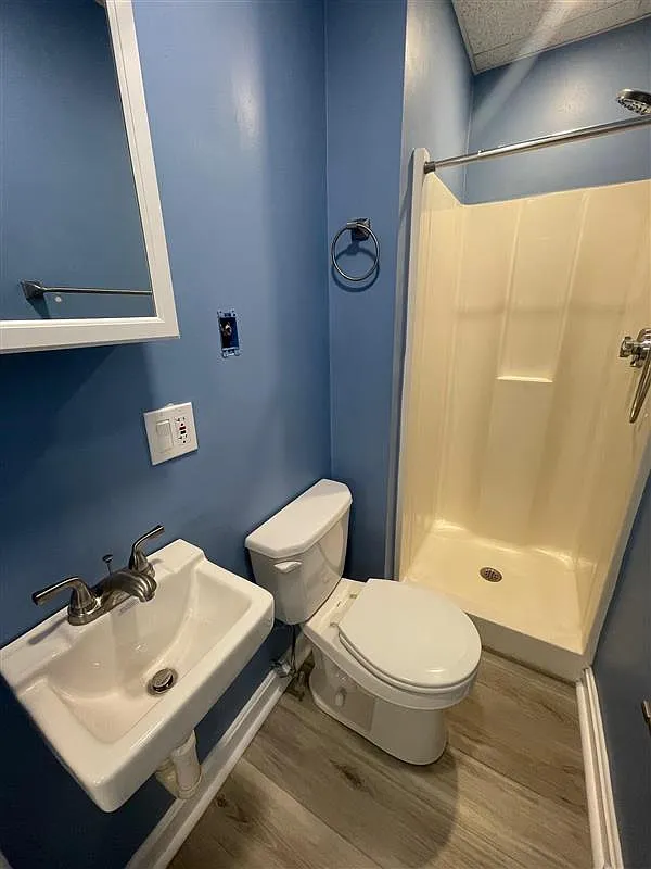 Studio, 250 sqft, $1,750 — Photo 4