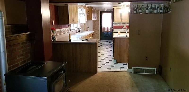 5th image of 172 MOUNTAIN LAKE NORTH SHORE R