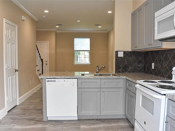 3rd image of 4746 3rd St