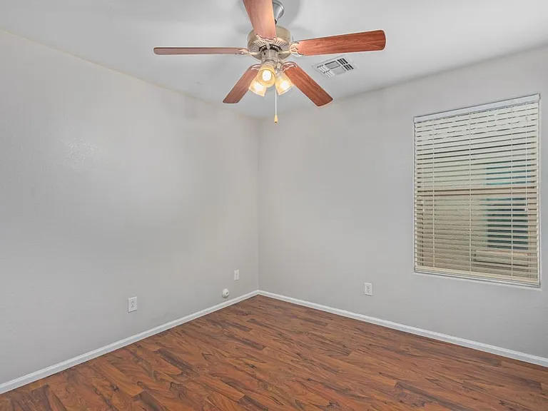983 E Palomino Way — Photo 20