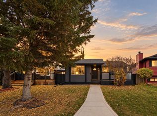 61 Chappel Dr, Red Deer, AB T4P 2R6