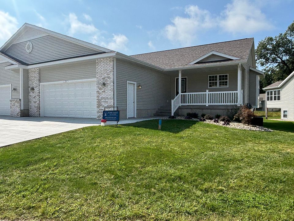 1st image of 1519 E Addison Way