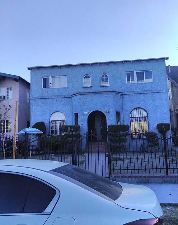 1st image of 742 E 32nd St