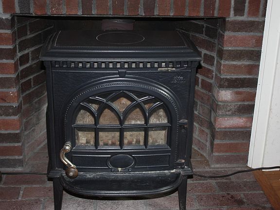 Working woodstove