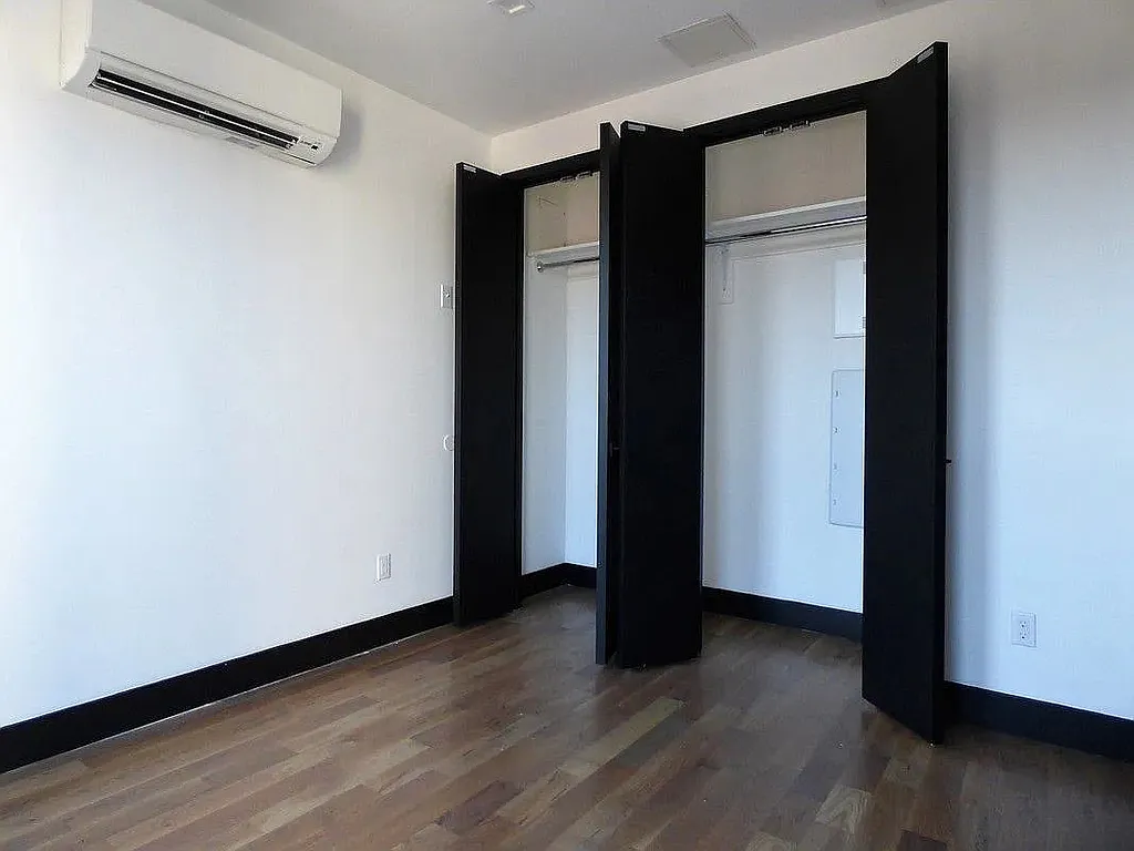 832 Lexington Avenue — Photo 3