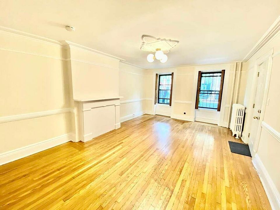 1st image of 388 8th St APT 1