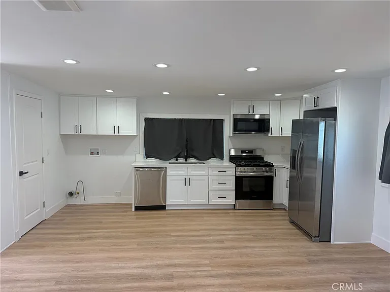 1395 3rd St — Photo 10