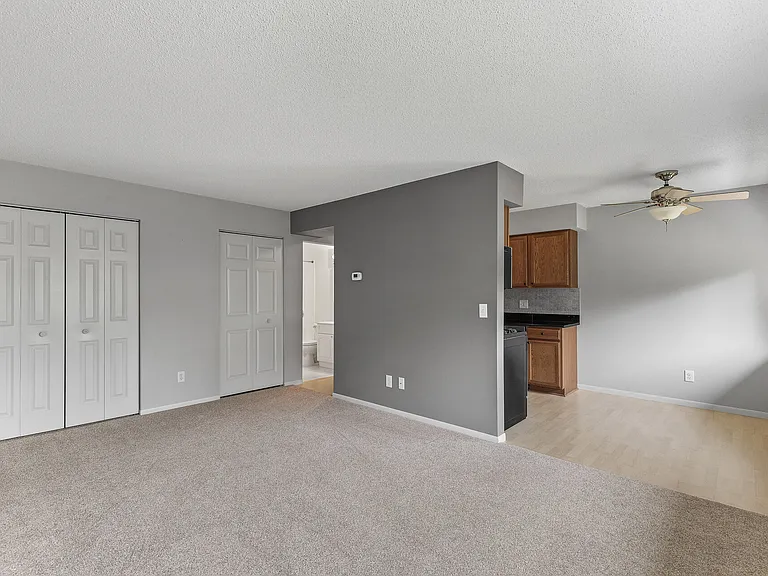 2720 Rosalyn Ct — Photo 35
