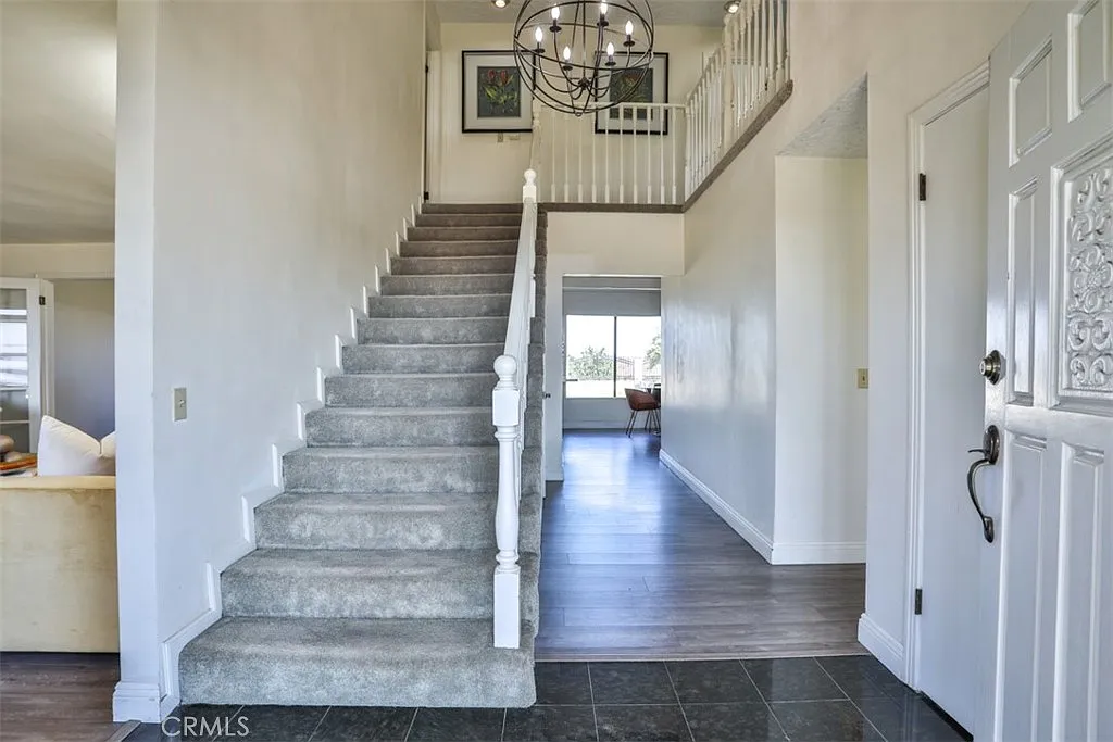 5 bed, 3.5 bath, 3182 sqft, $6,800 — Photo 3