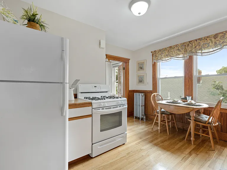 10 Newcastle Rd #2 — Photo 10