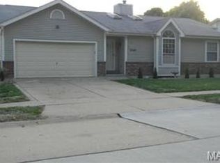 1860 Kingsford Dr, Florissant, MO