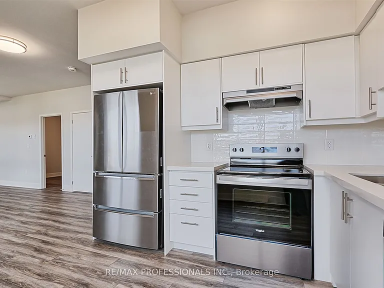 62 Dixfield Dr #140 — Photo 11