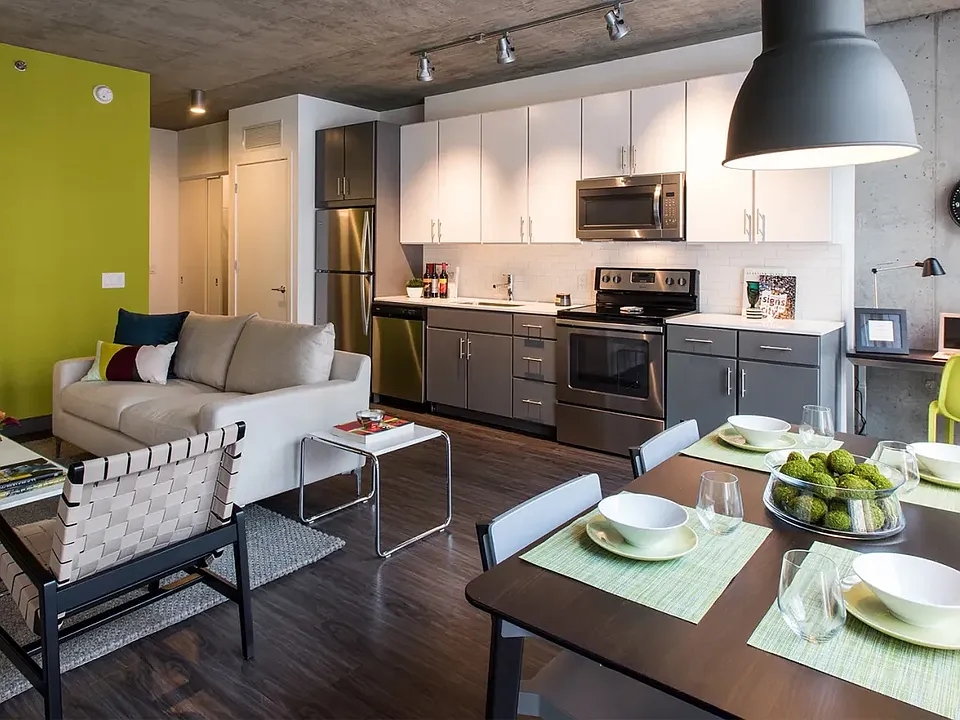 215.5 W Lake St #12