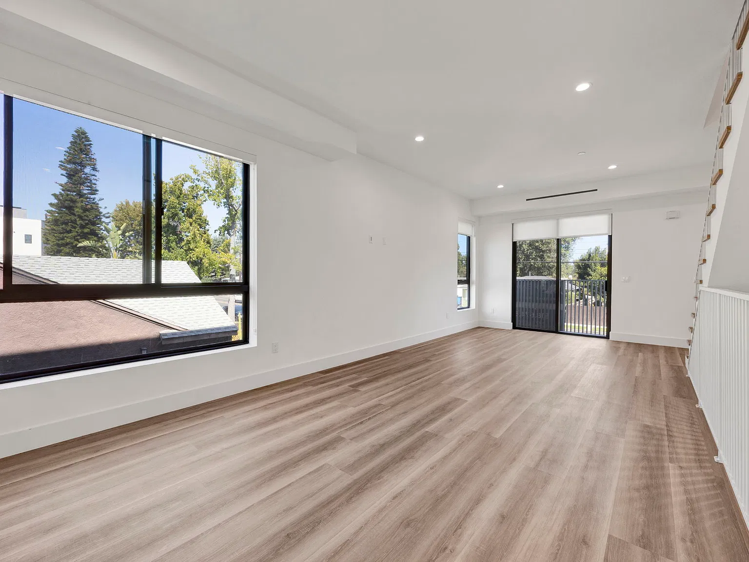 3 bed, 3.5 bath, $4,750 — Photo 4