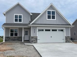 N9366 Gemstone Ct, Appleton, WI 54915