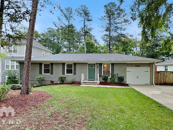 8539 Sharonbrook Dr, Charlotte, NC 28210