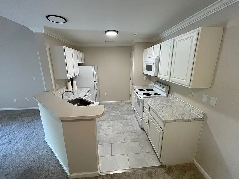 301 N Knollwood Dr #7302 — Photo 5