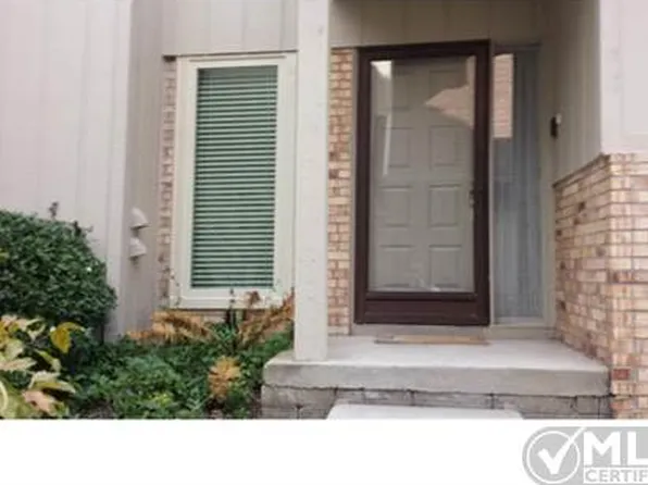 29412 Laurel Dr #1, Farmington Hills, MI 48331