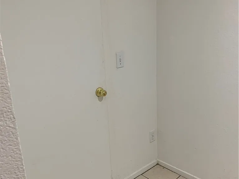 7617 Allerton Ave — Photo 17