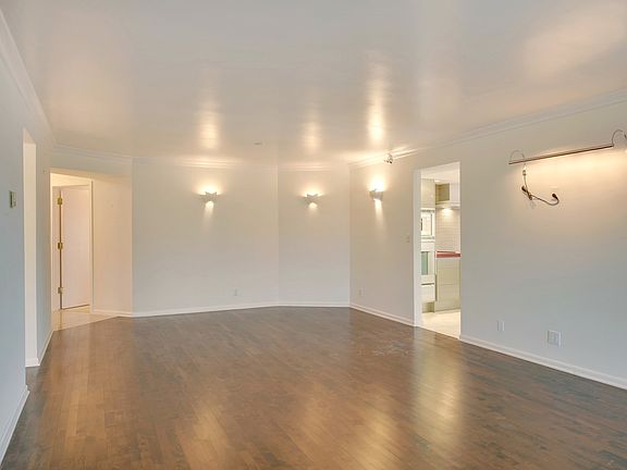 5th image of 110 Bank St SE APT 1702