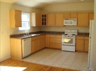 3659 Rocky Point Rd, East Marion, NY 11939