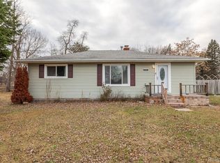 32457 Saint Vincent Ave, Warren, MI 48092