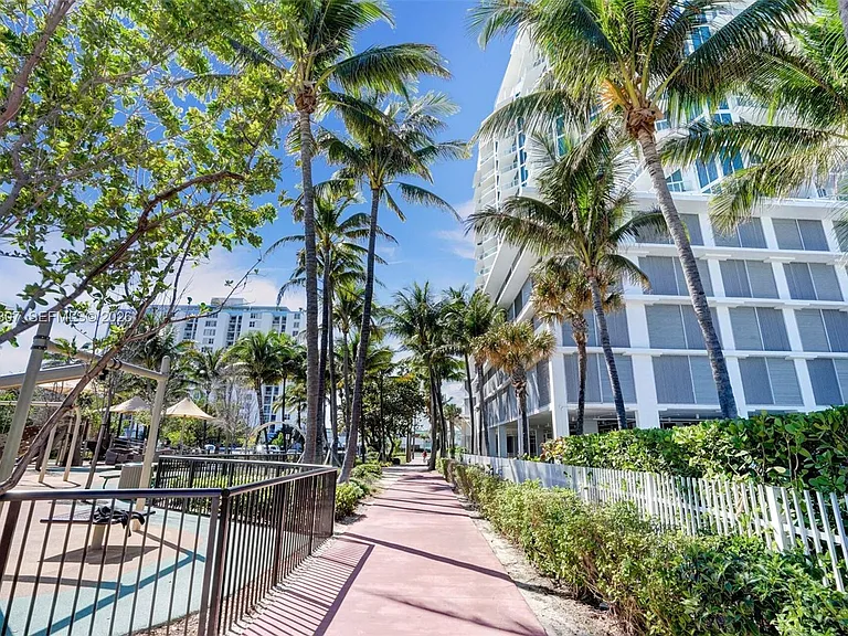 6515 Collins Ave #1107 — Photo 5