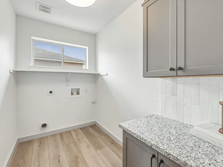 211 Banner Ave — Photo 16