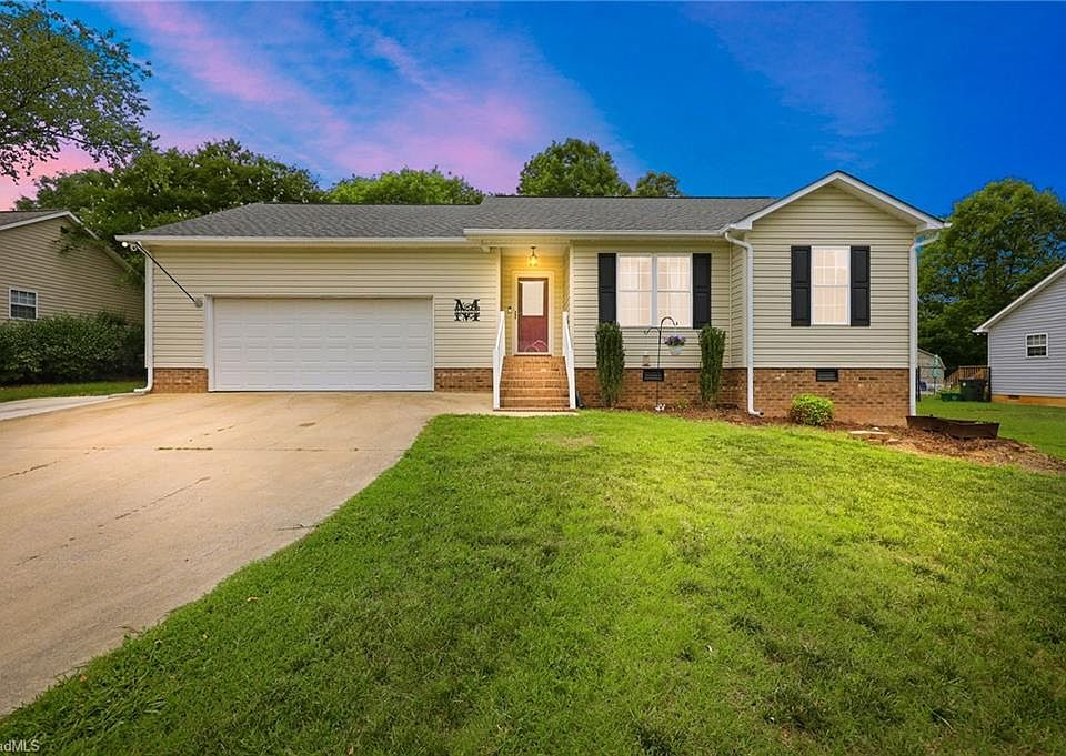 1st image of 227 Meadow Lark Ln