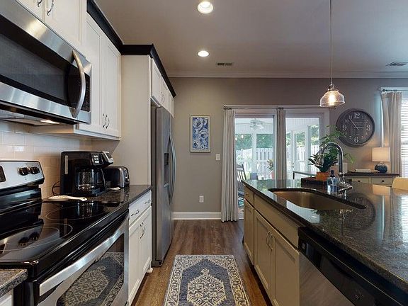 5th image of 1007 Summer Woods Dr