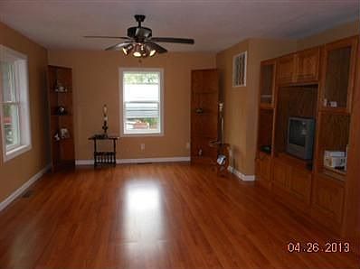 2nd image of 503 E Shawnee St