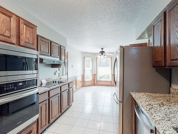 4th image of 8299 Beaverwood Dr