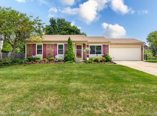 23568 Cranbrooke Dr, Novi, MI 48375