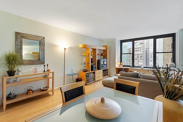 Sold by Nest Seekers International | media 2