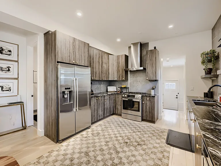 1847 W 35th Ave — Photo 14