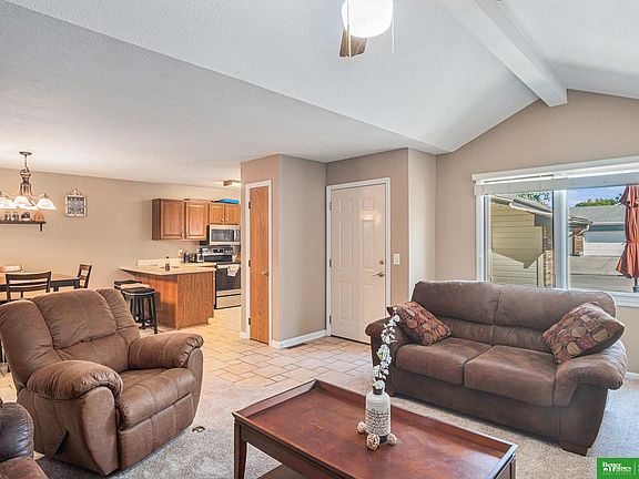 3rd image of 2673 Seaton Ave