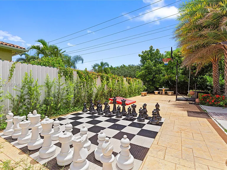 16601 SW 87th Ct — Photo 50