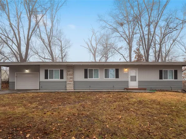 321 Fork Dr, Saint Louis, MO 63137