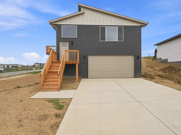 4200 Patricia St, Rapid City, SD 57703
