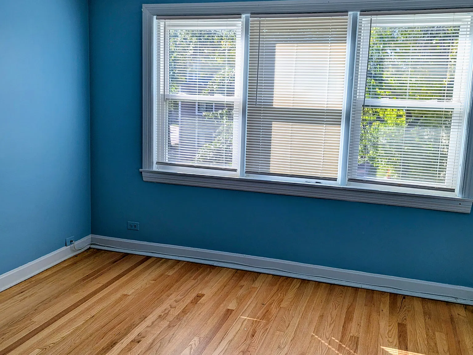2 bed, 1.5 bath, 900 sqft, $1,700 — Photo 1