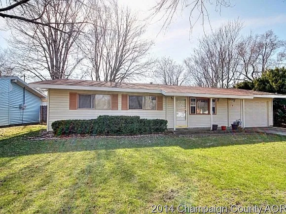 1407 Briarwood Dr photo 1