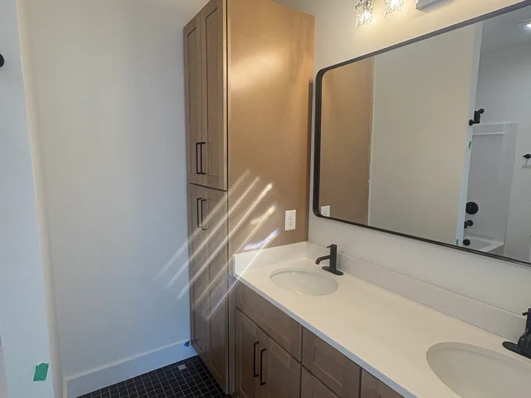 2462 Millwood Ave #B — Photo 8