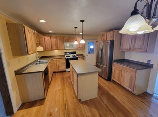 7660 Lakewood Dr, Fairview, PA 16415