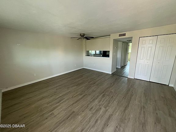 3rd image of 208 N Halifax Ave APT 9