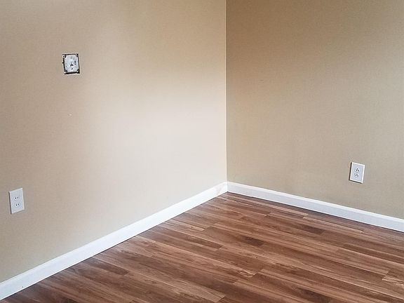 3rd image of 206 Myatt Dr