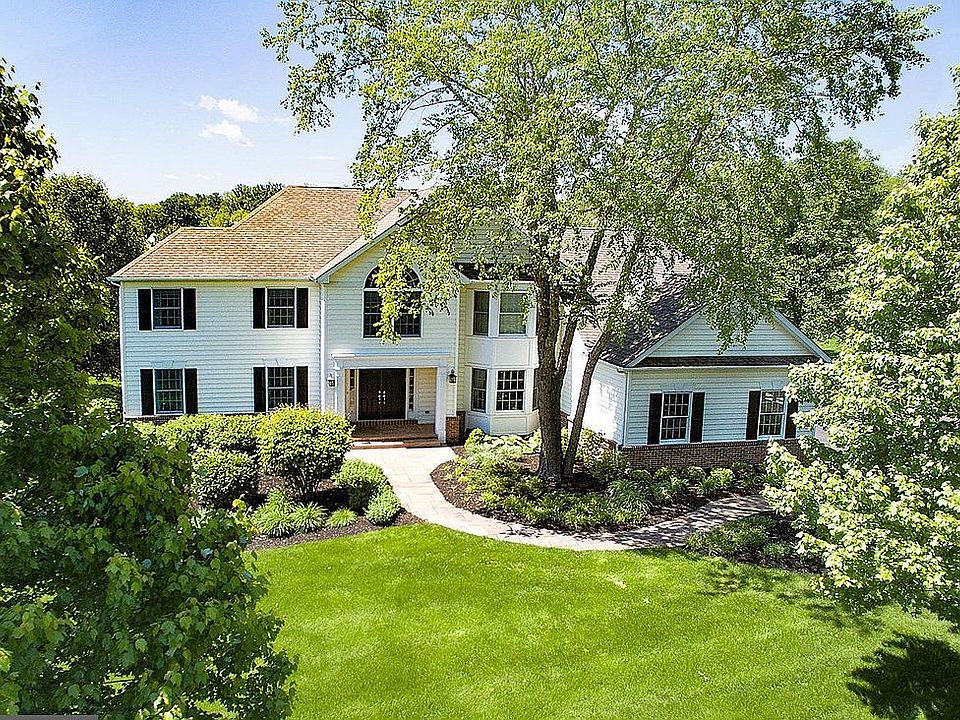1st image of 4724 Essex Dr