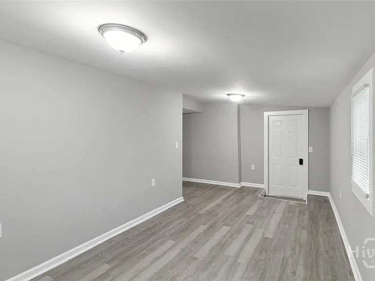 1224 E Bolton St — Photo 12