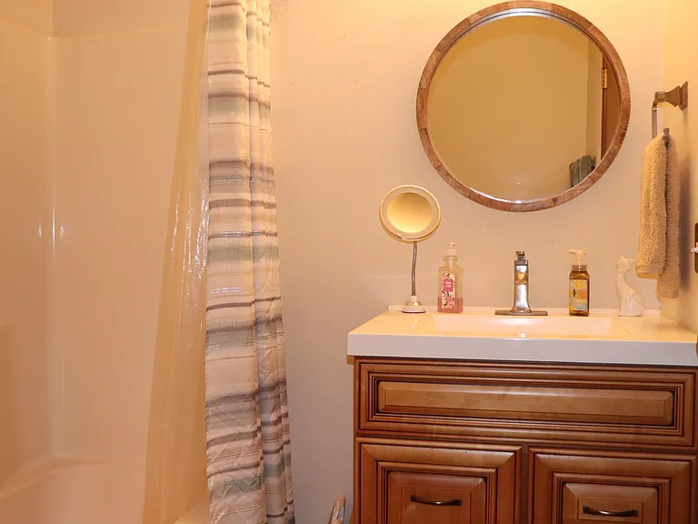 571 Harvest Ln — Photo 13