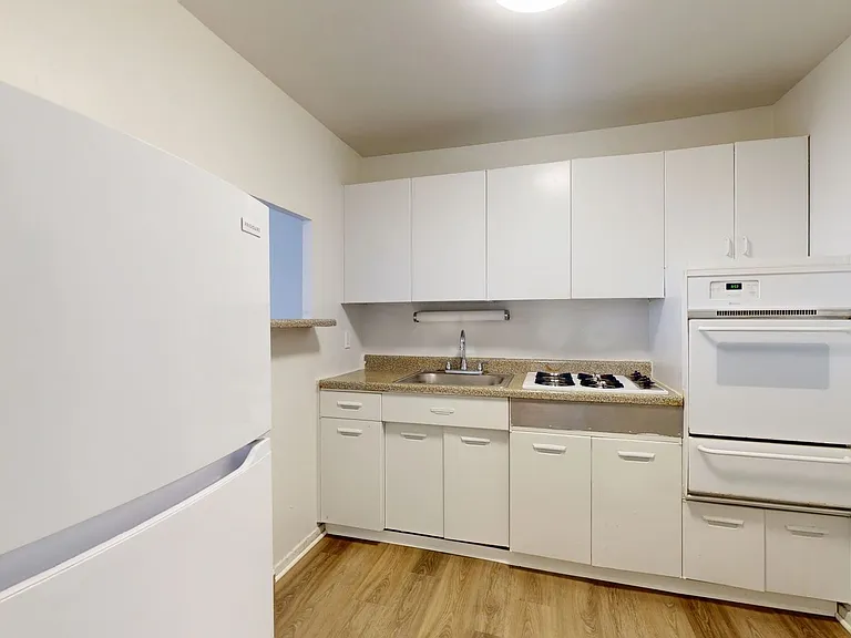 Lake Meadows Apartments — Photo 205