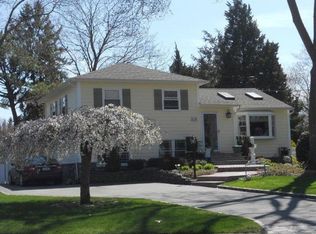 94 Joni Dr, West Sayville, NY 11796